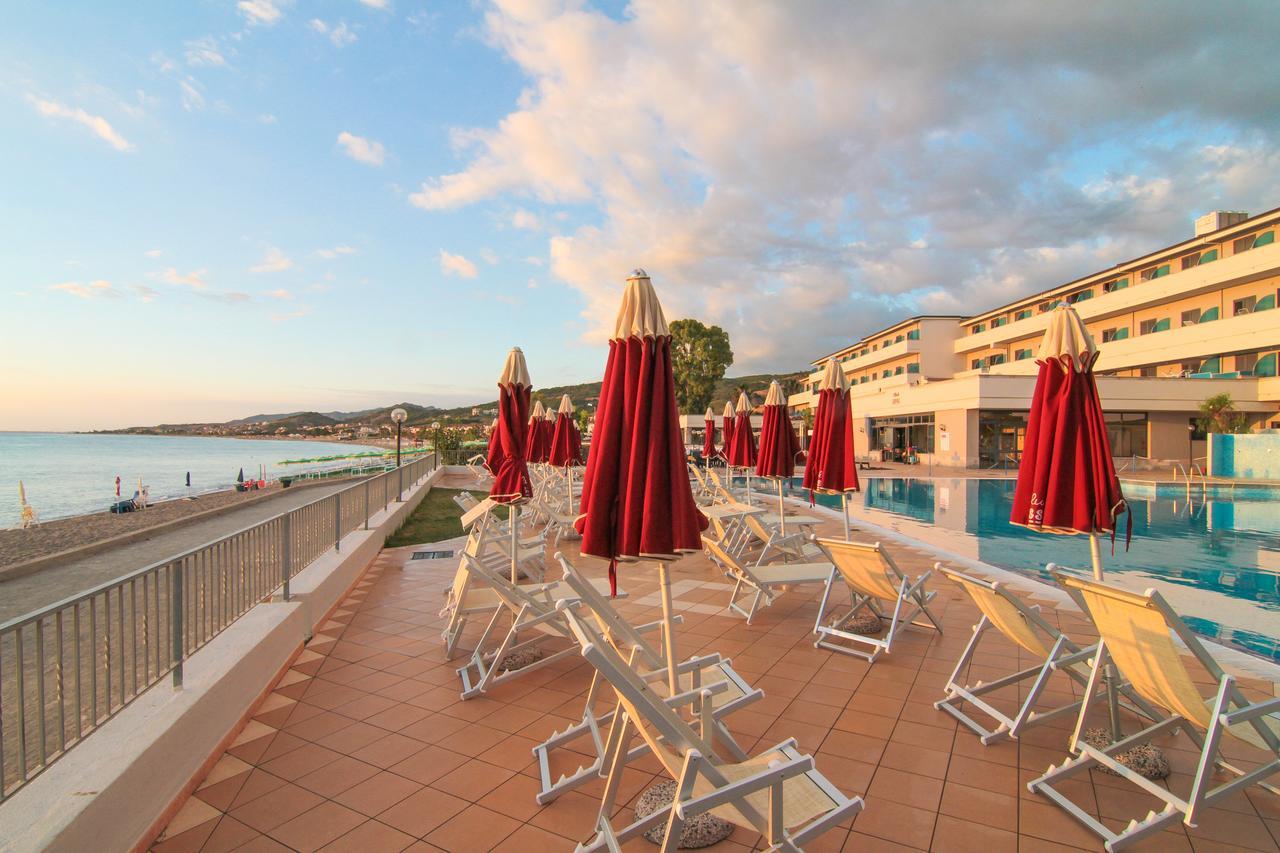 Club Esse Costa Dello Jonio Hotell Mandatoriccio Marina Eksteriør bilde
