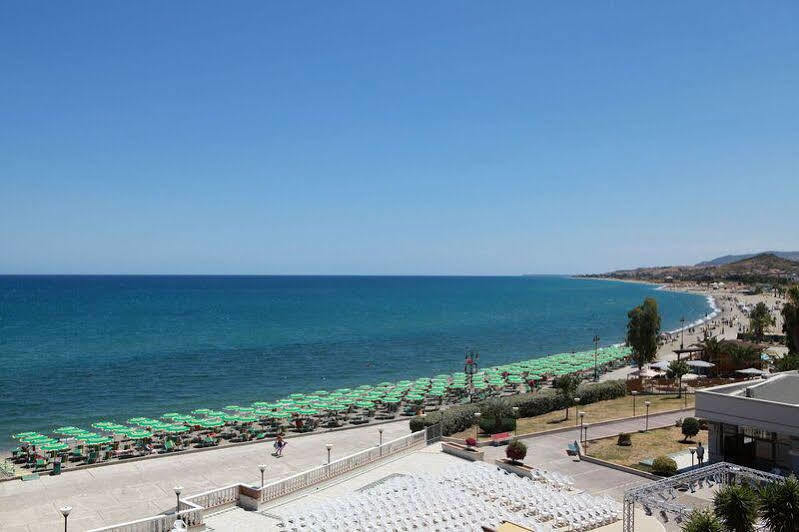 Club Esse Costa Dello Jonio Hotell Mandatoriccio Marina Eksteriør bilde