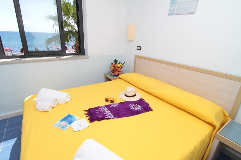 Club Esse Costa Dello Jonio Hotell Mandatoriccio Marina Eksteriør bilde